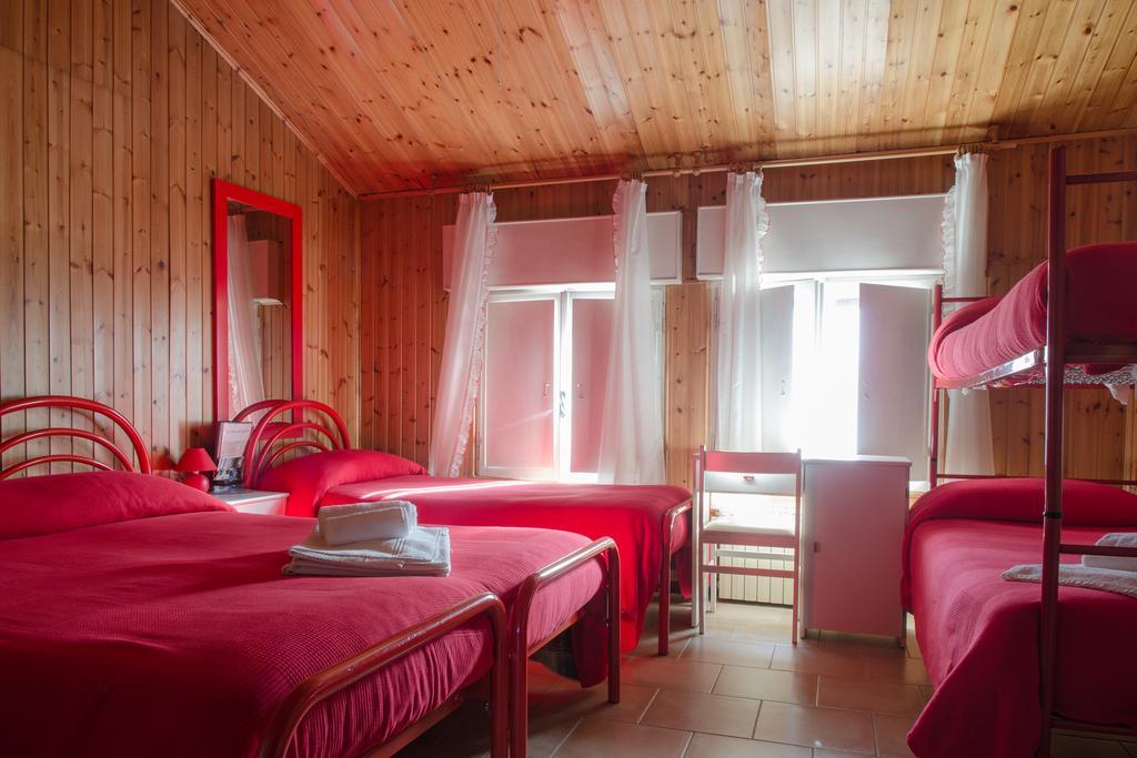 Camera Familiare con Bagno Privato