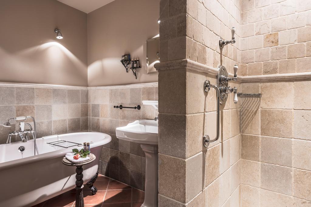 Superior Double or Twin Room with Terrace
