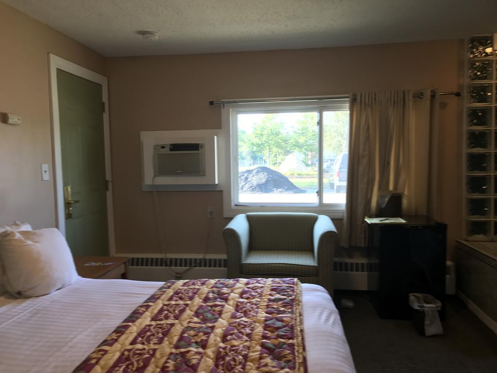 Suite with Spa Bath - Non-Smoking