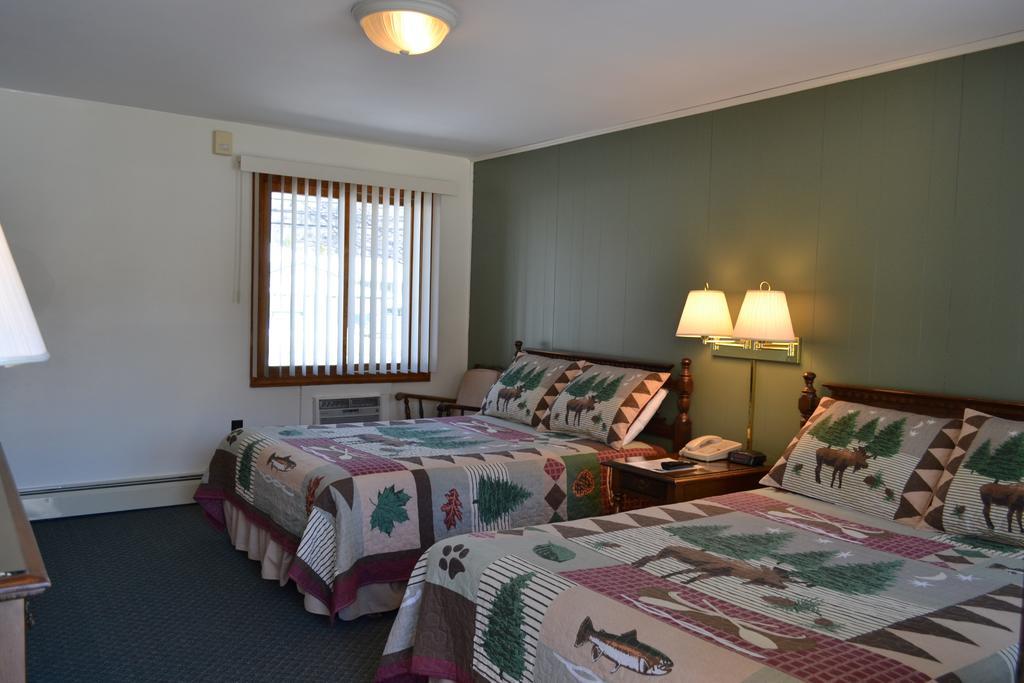 Standard Double Room with Two Double Beds,424912680:JPEG