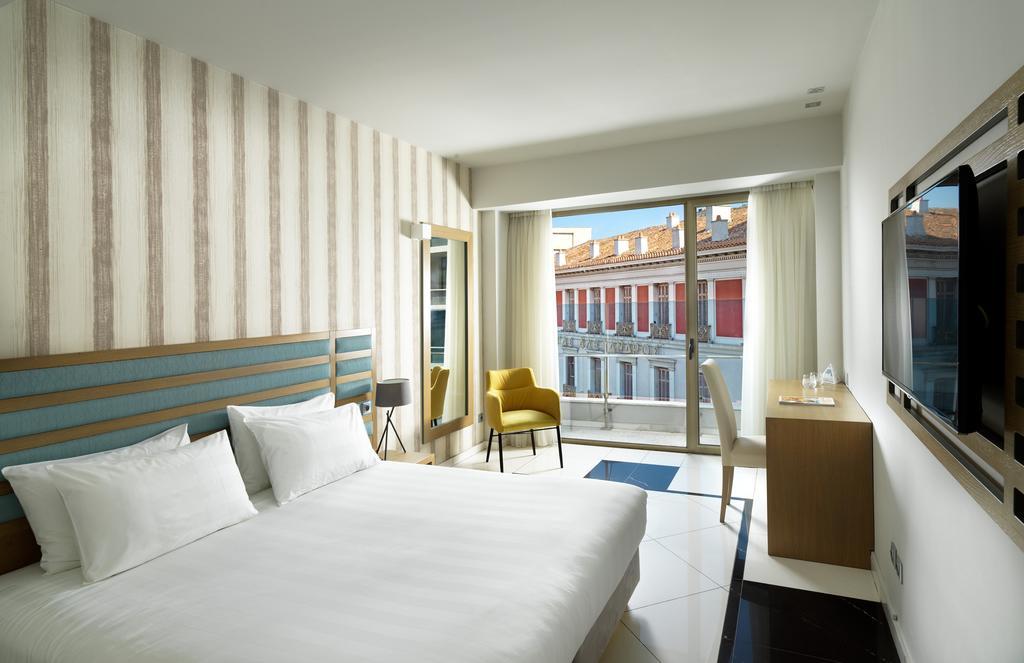 Habitación Deluxe con vistas a la ciudad.