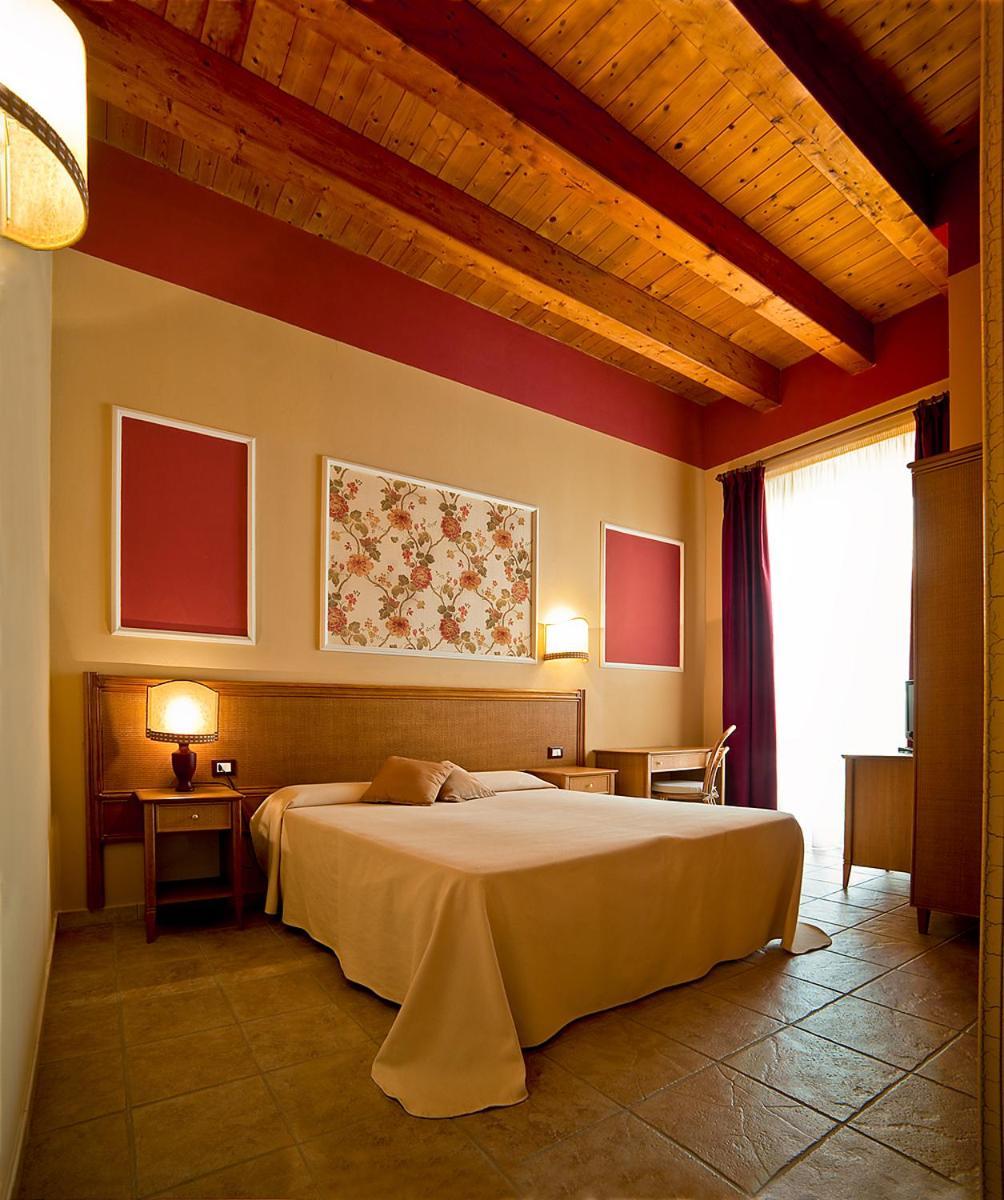 Double Room,433461243:JPEG