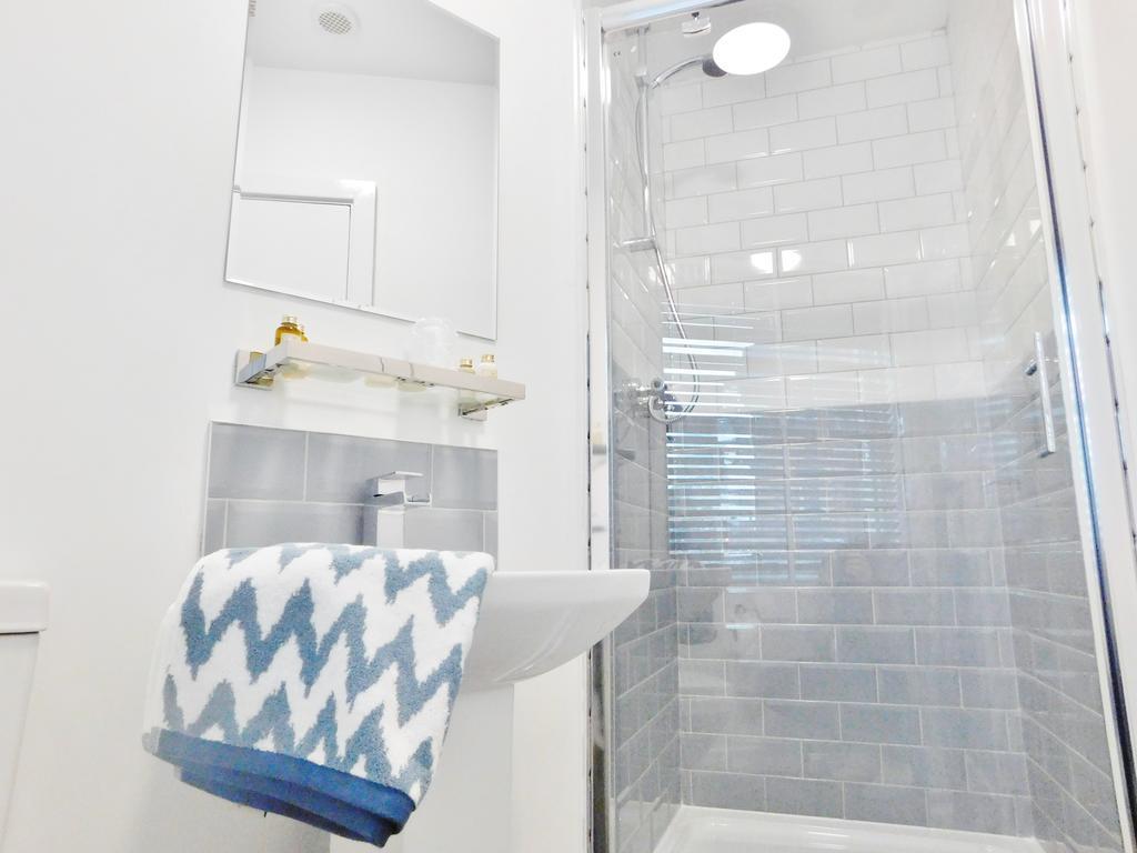 Tweepersoonskamer met 1 of 2 Bedden - Douche