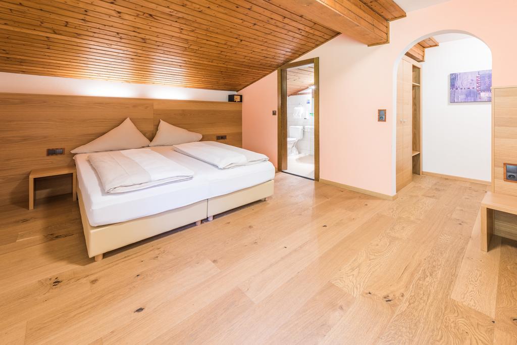 Dreibettzimmer