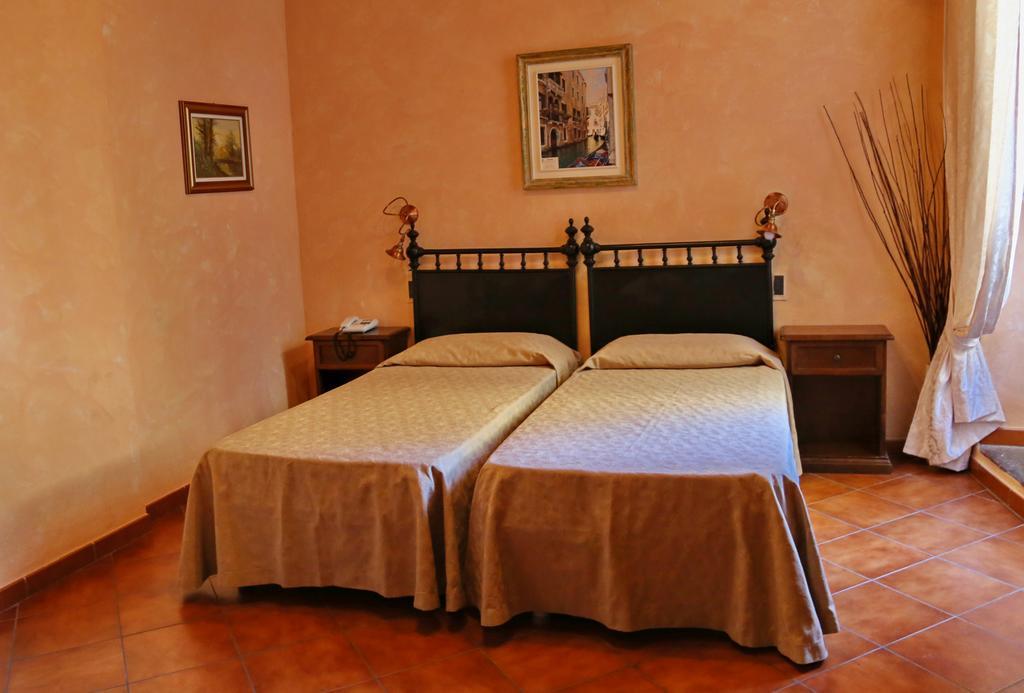 Camera Superior Matrimoniale/Doppia con Letti Singoli
