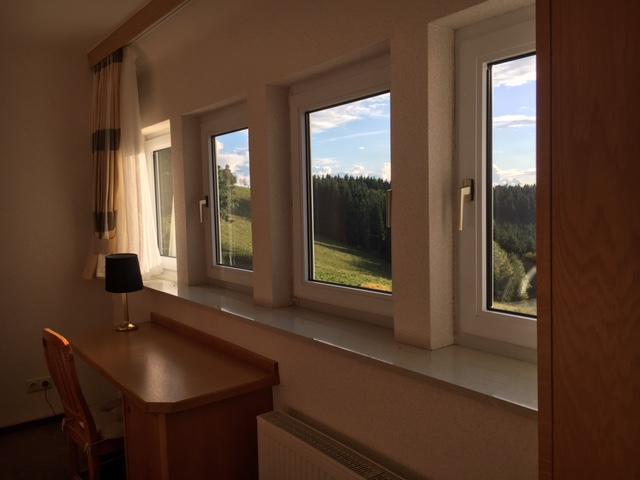 Familienzimmer - 2 Erwachsene + 2 Kinder (bis 12Jahre)