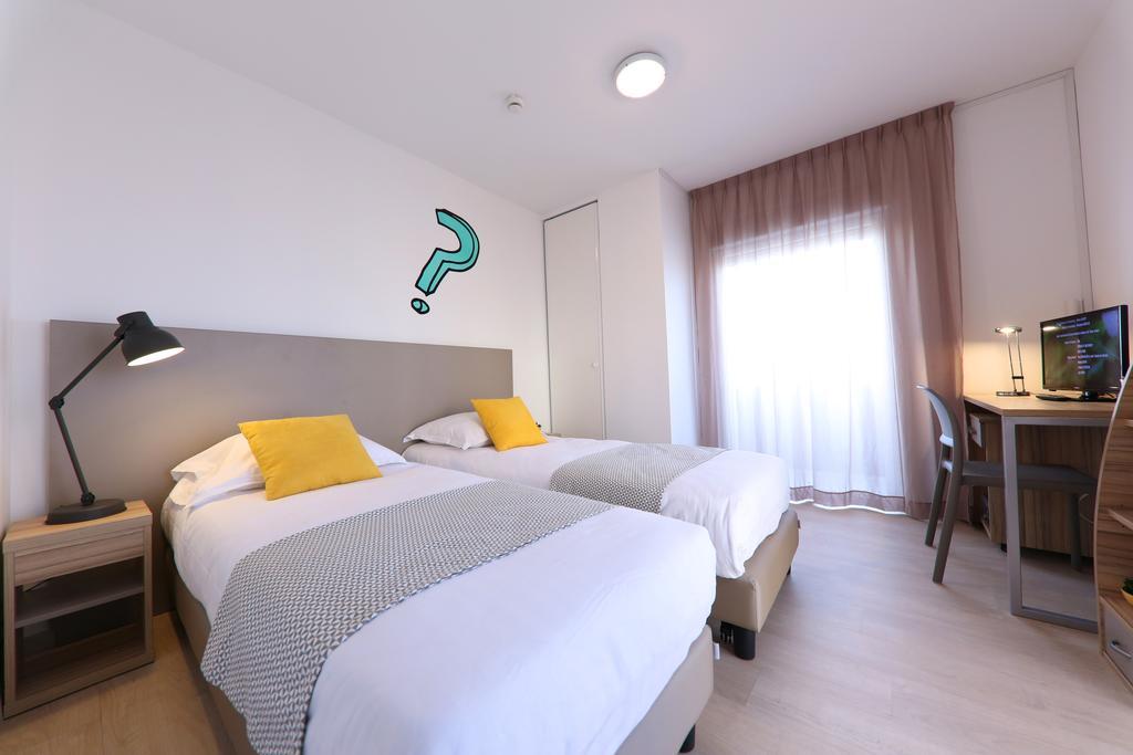 Twin Room,461088198:JPEG