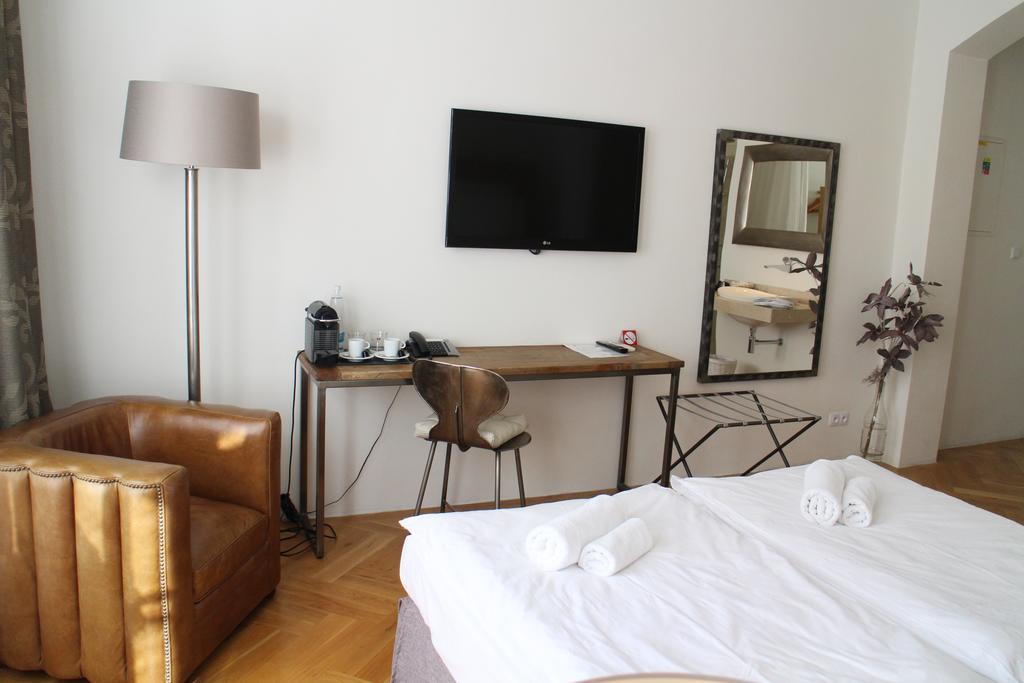 Quarto Duplo