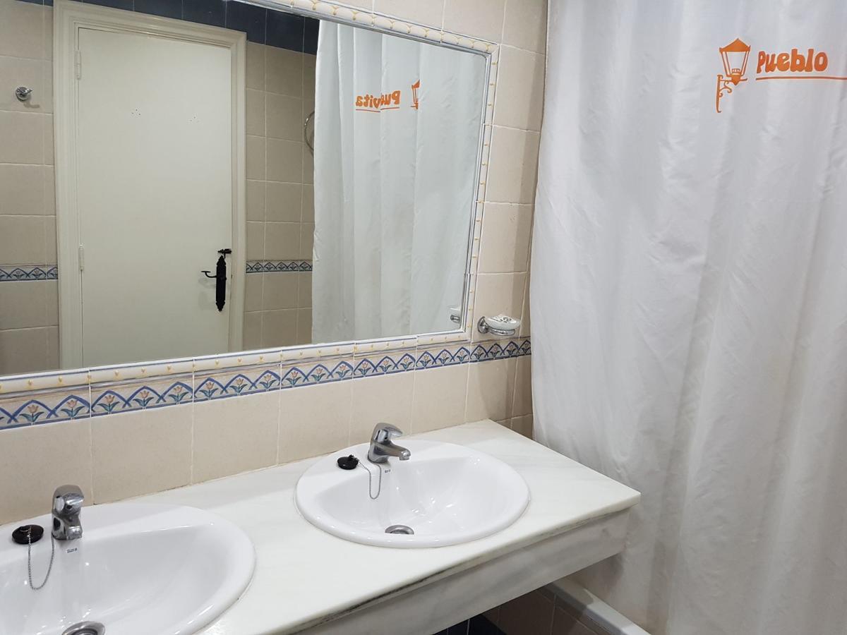 Studio Apartment (2 Adults)