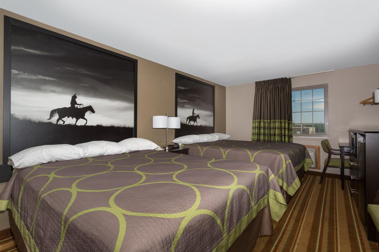 Queen Room with Two Queen Beds - Non-Smoking