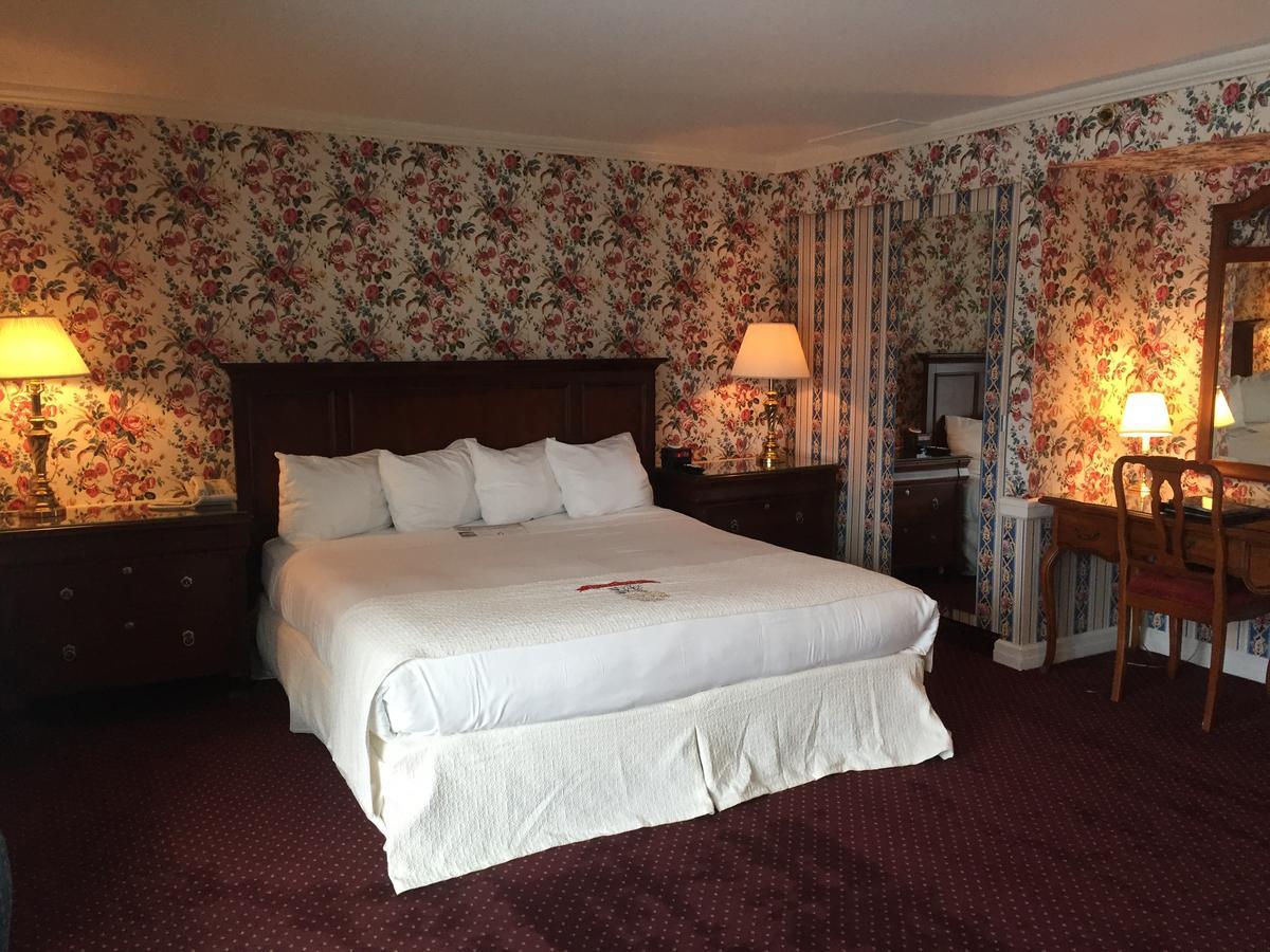 King Room with Balcony