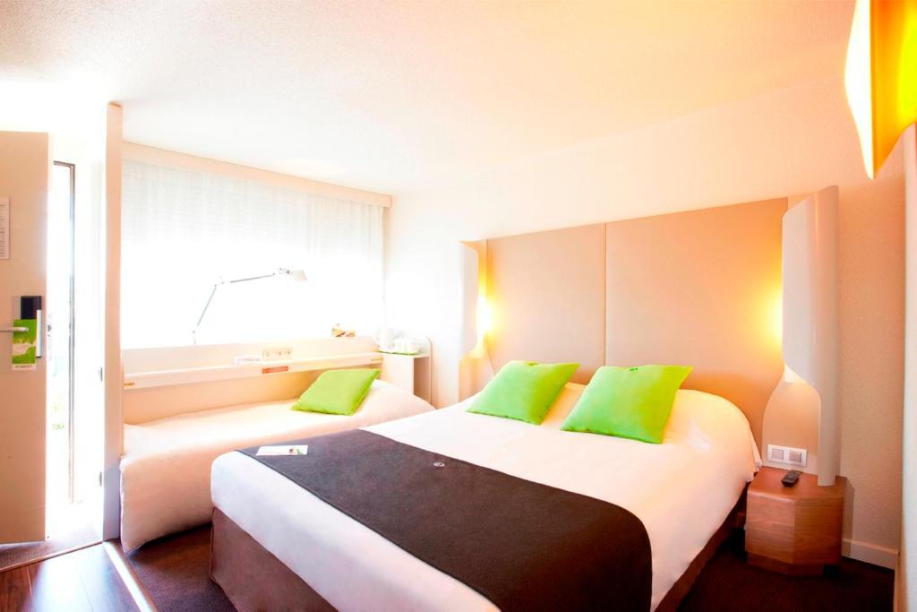 Chambre double standard avec 1 lit simple - Jusqu’à 10 ans