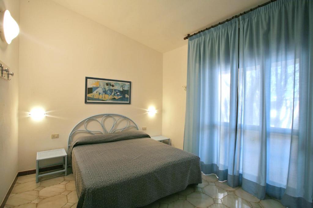 Two-Bedroom Apartment,727932268:JPEG