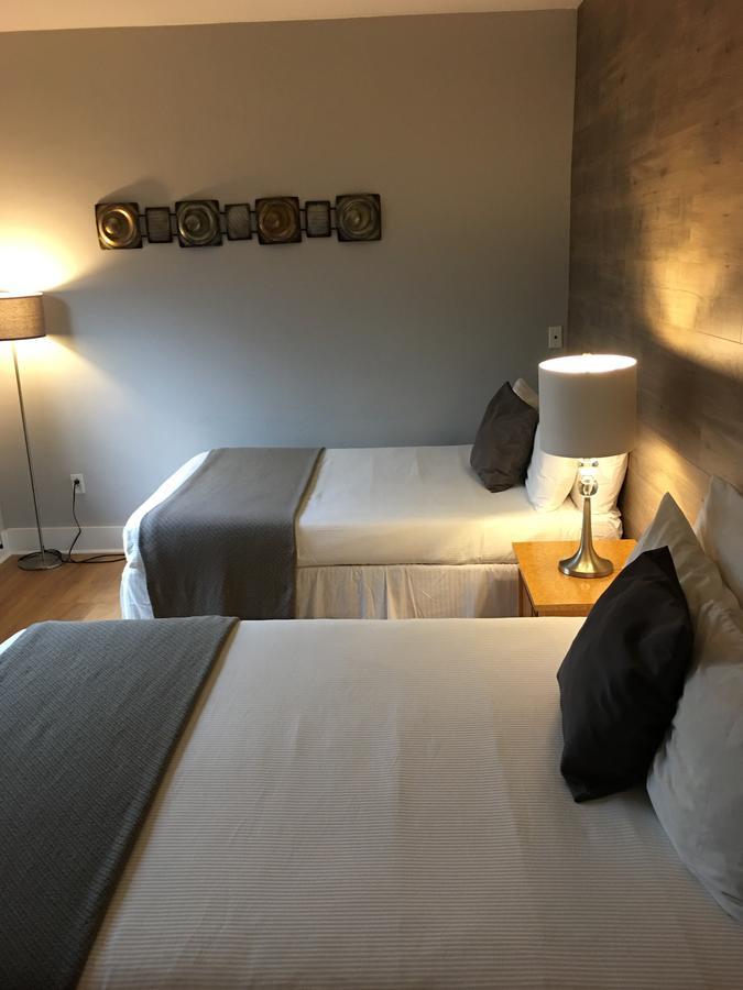 Doppelzimmer mit 2 Doppelbetten