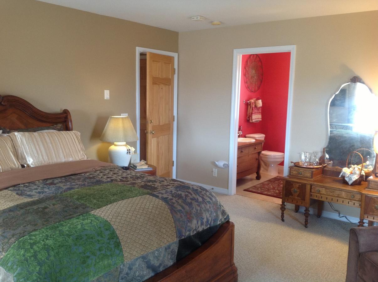 Queen Room with Balcony
