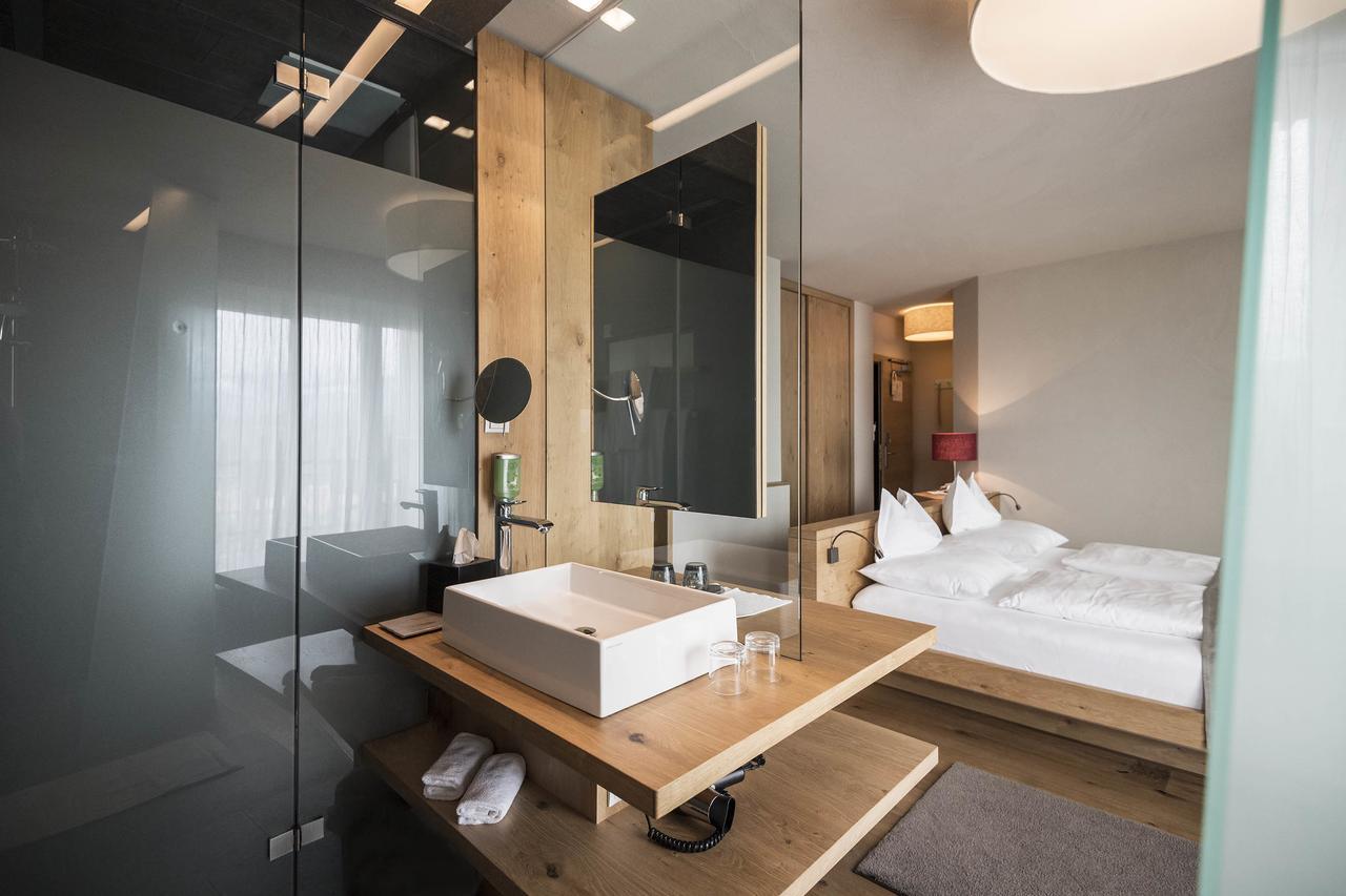 Double Room with Balcony,540952809:JPEG