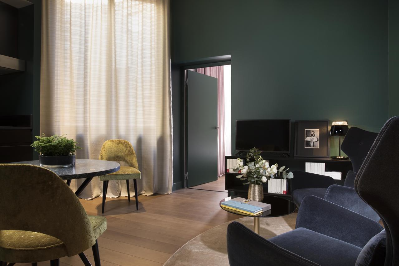 Suite Signature