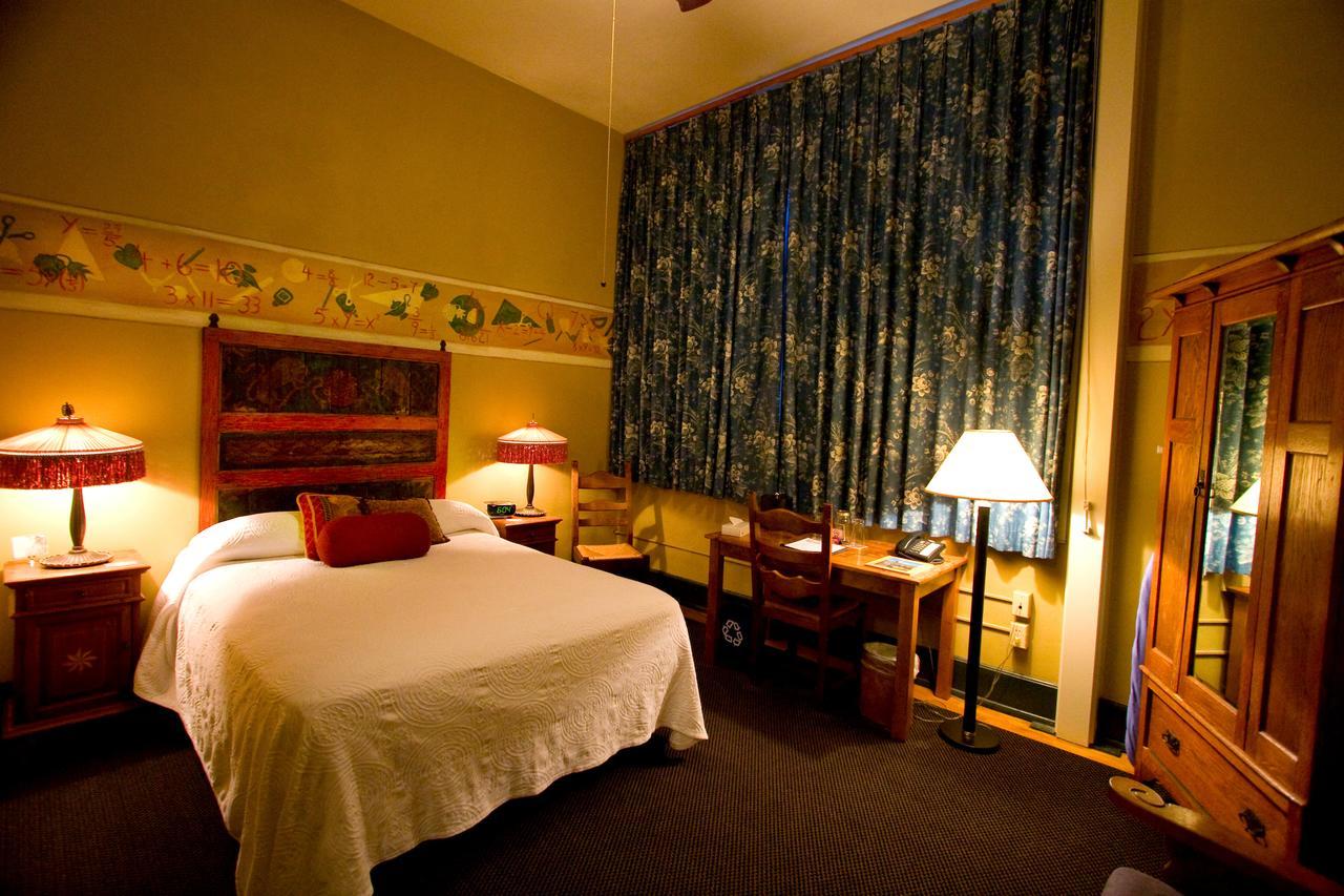 Queen Room