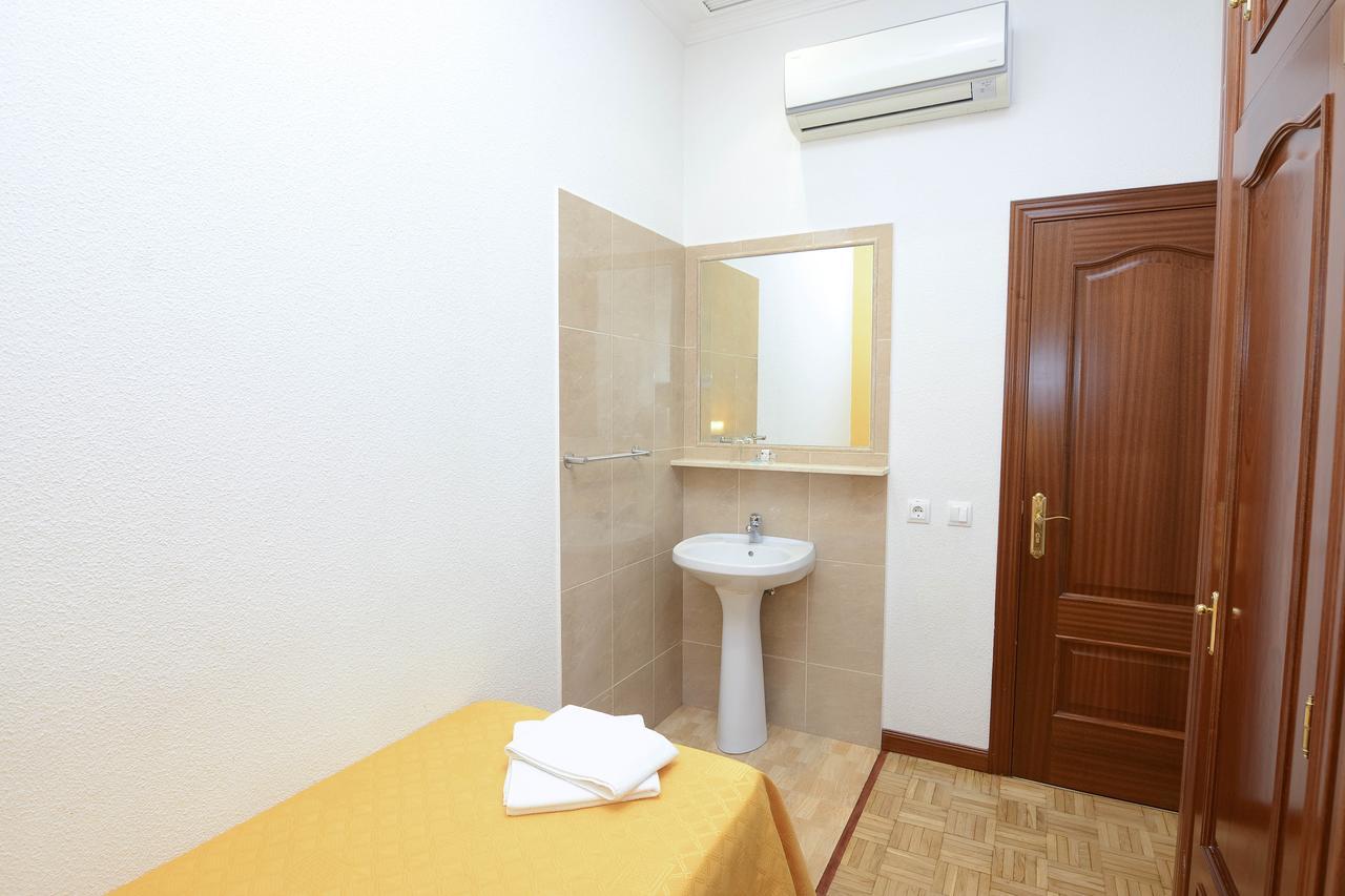 Chambre Simple avec Salle de Bains Commune