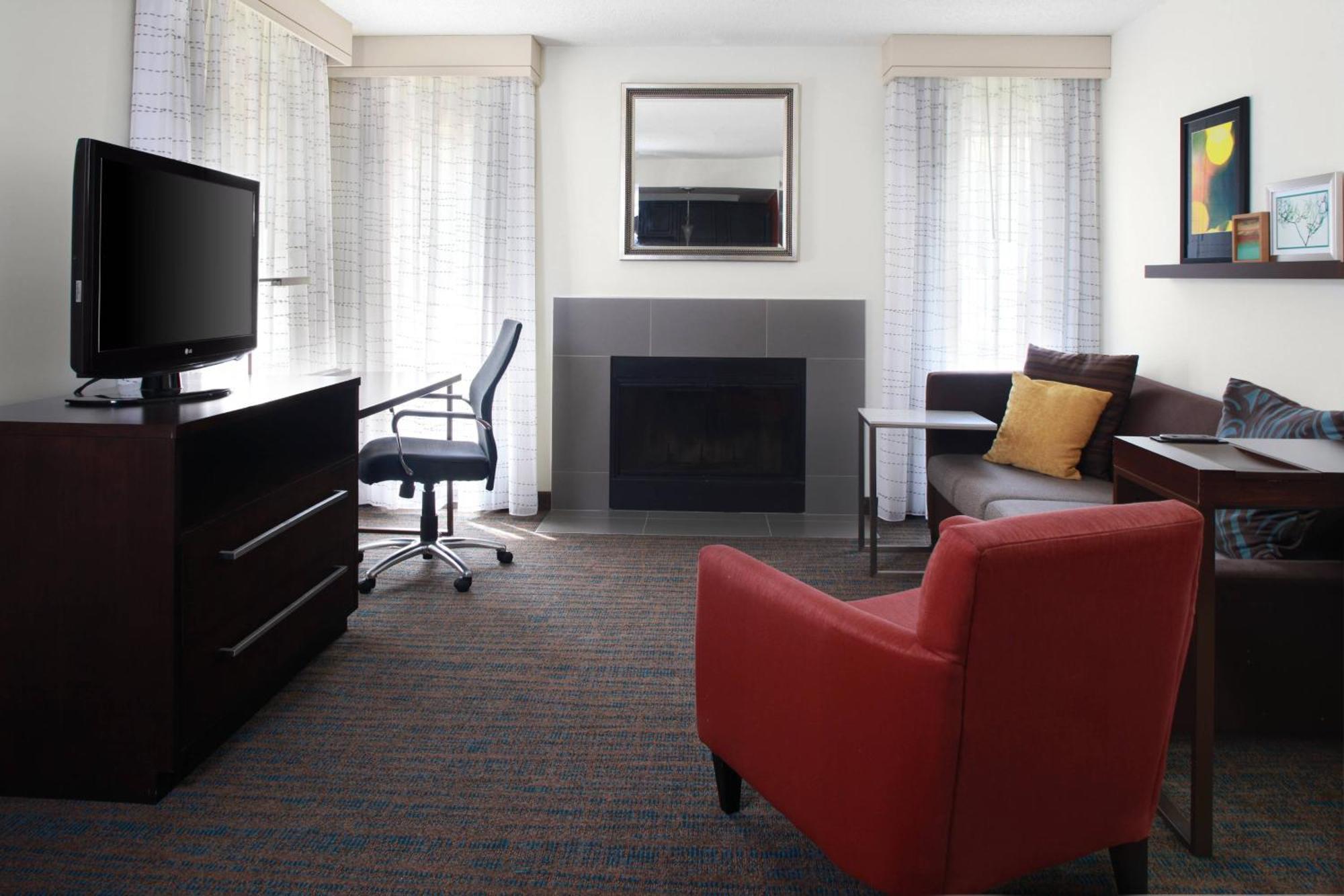 King Suite with Sofa Bed and Fire Place