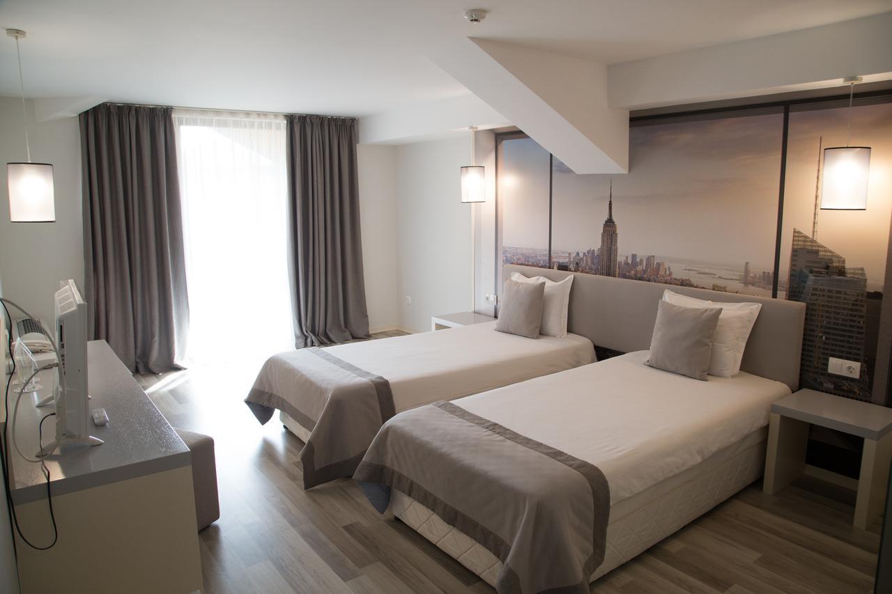 Quarto Deluxe com 2 Camas de Solteiro