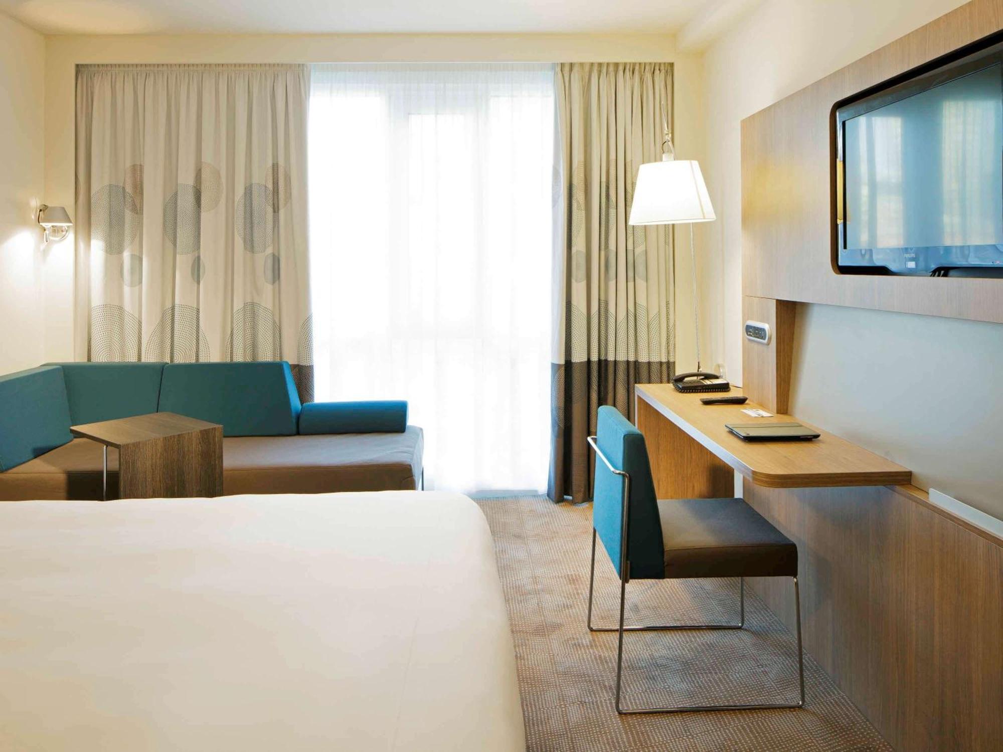 Executive Room 1 Queen bed,1704946236:JPEG