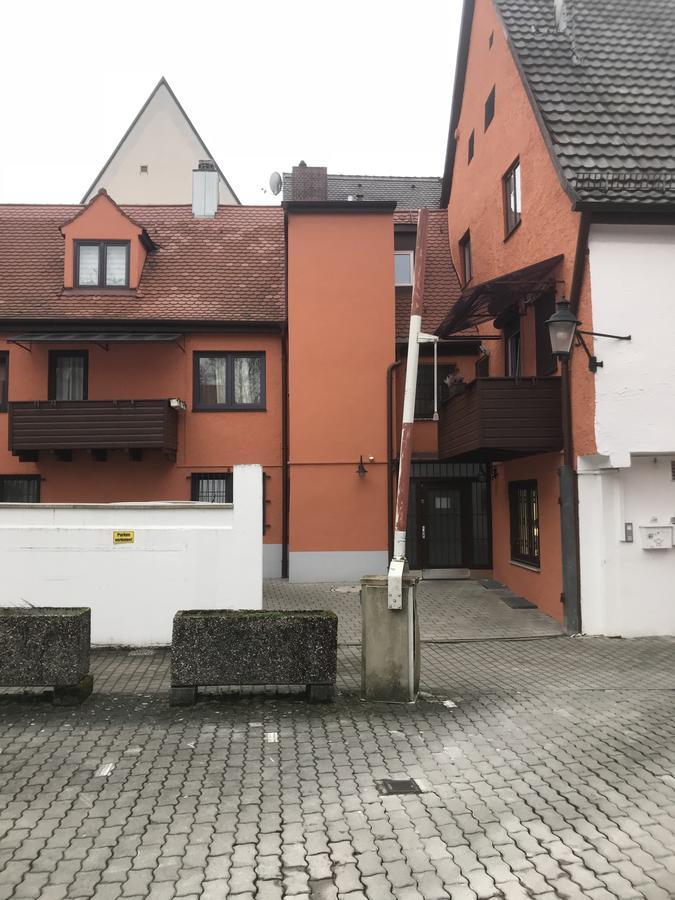 Apartment mit Balkon