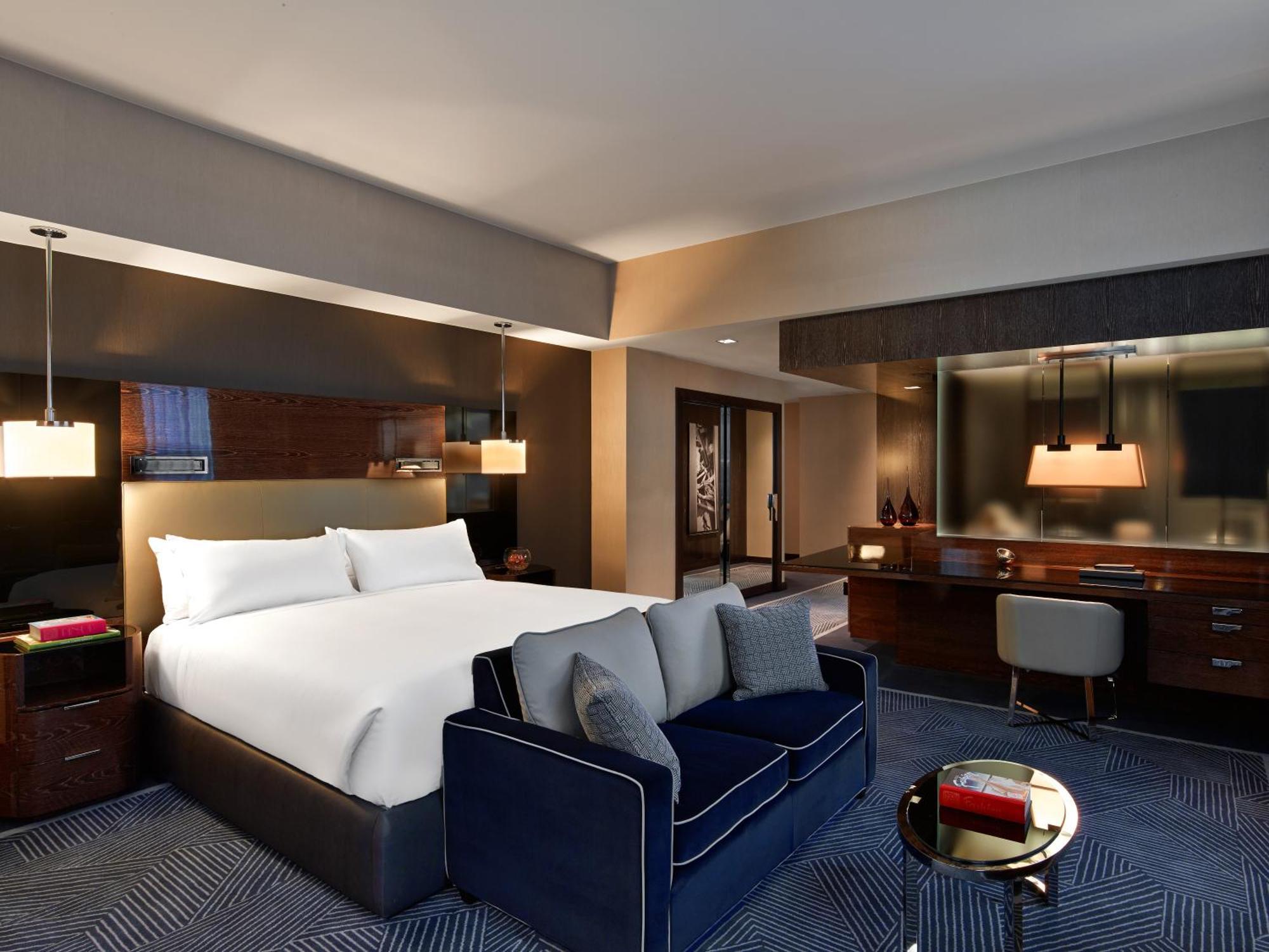 Premier King Room