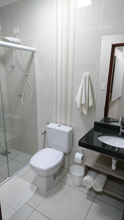 Quarto com 2 Camas de Solteiro