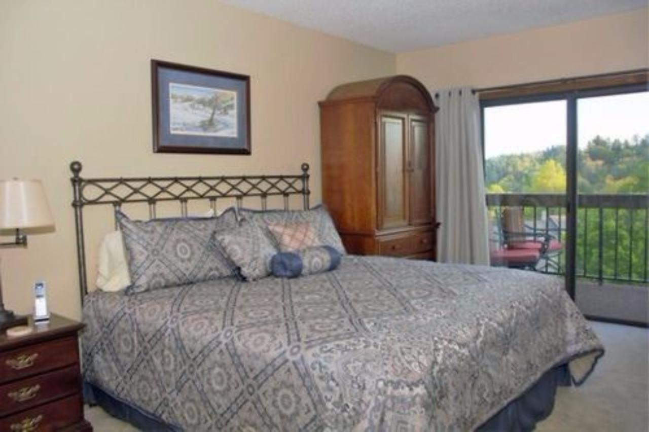 Two-Bedroom Apartment 2,587362758:JPEG