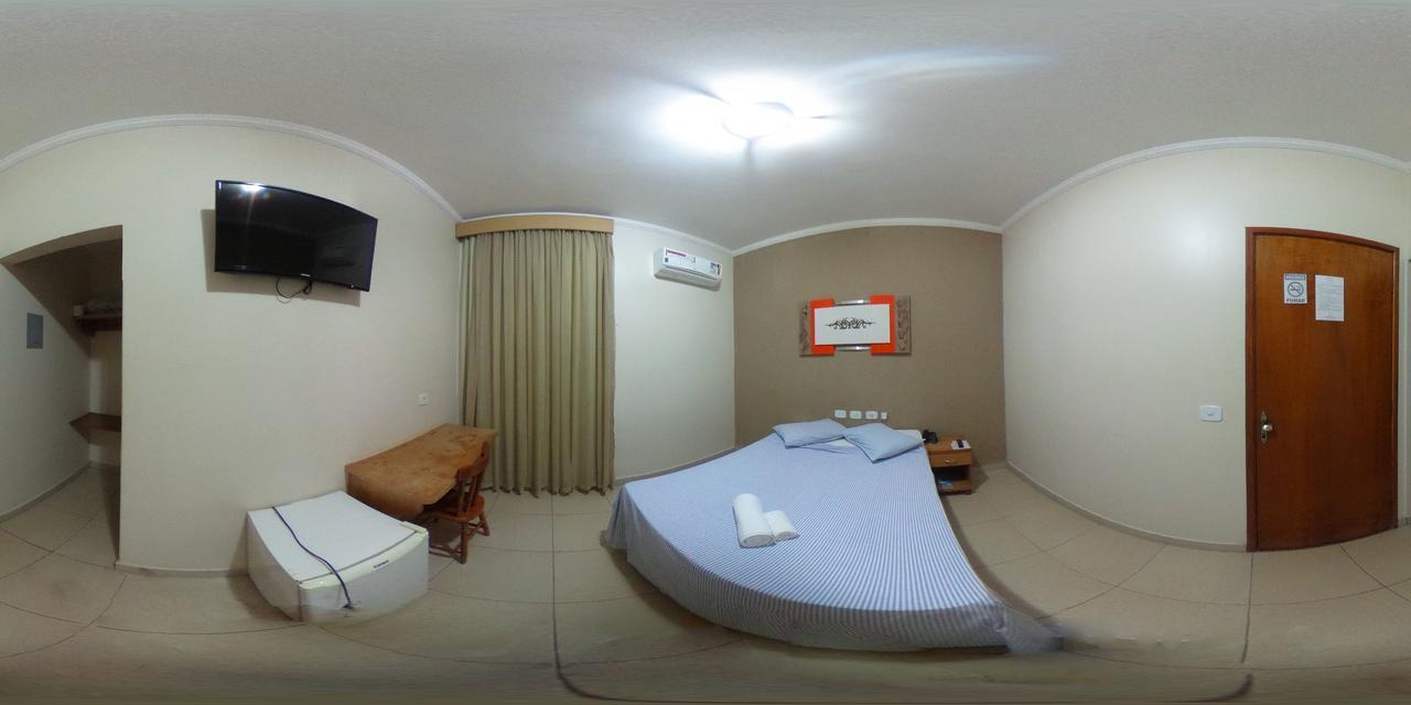 Quarto Deluxe com Cama de Casal ou 2 de Solteiro
