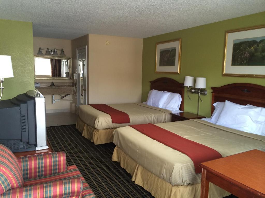 Double Room with Two Double Beds - Disability Access/Non-Smoking