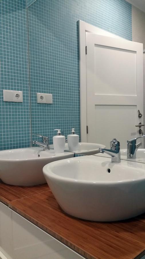Quarto Duplo com Casa de Banho Partilhada