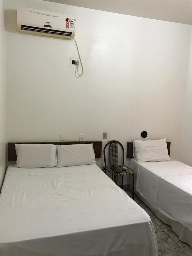 Quarto Triplo com Banheiro