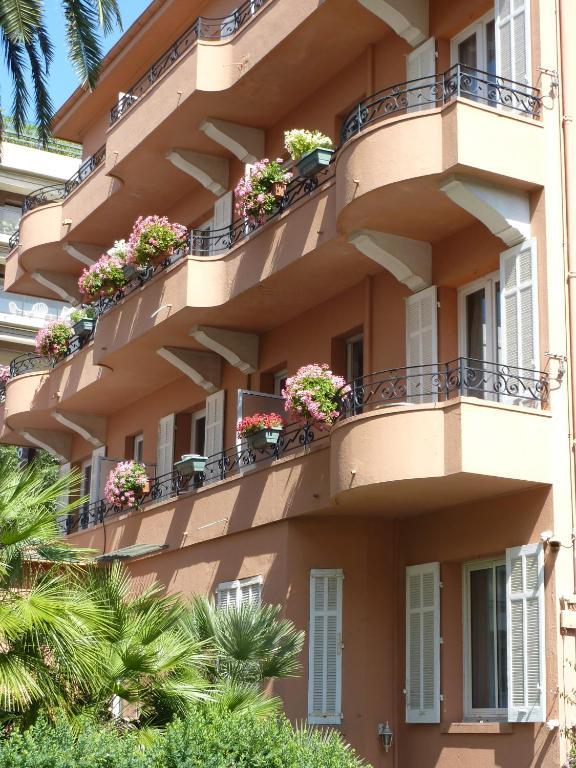Habitación Doble Clásica con balcón y vistas al mar