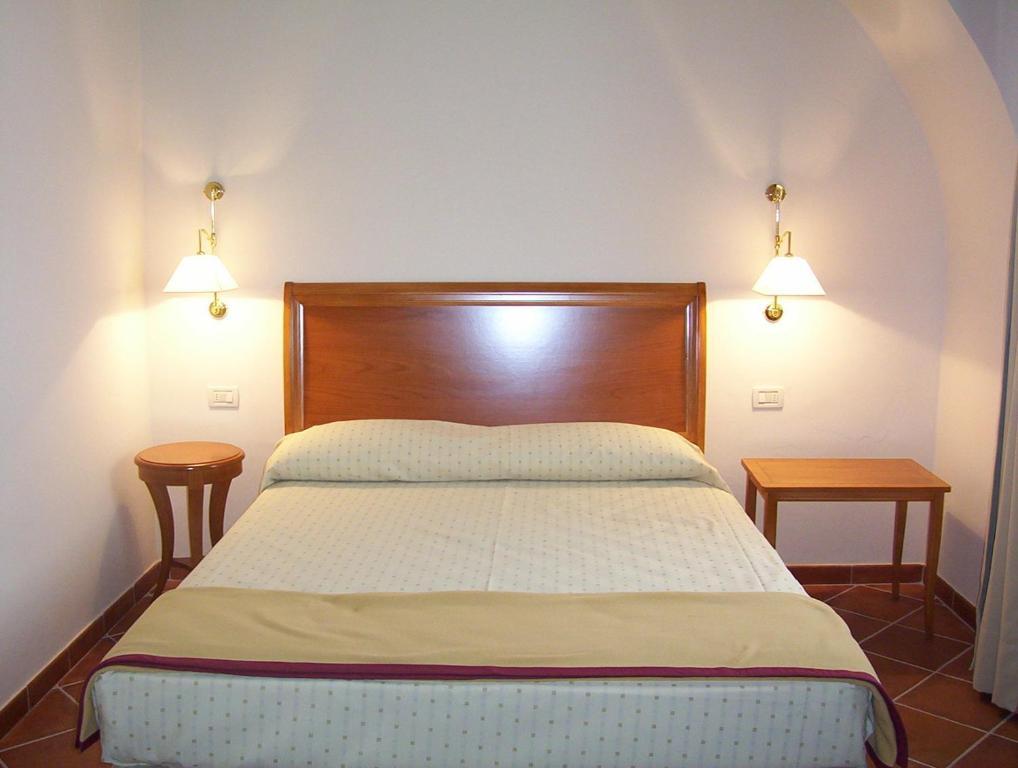 Classic Double Room,1625479132:JPEG