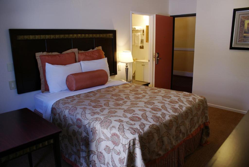 Quarto com Cama Queen-size - Não Fumantes