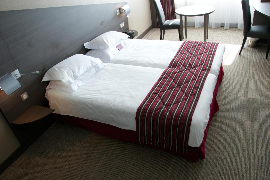 Standard Twin Room,61346170:JPEG