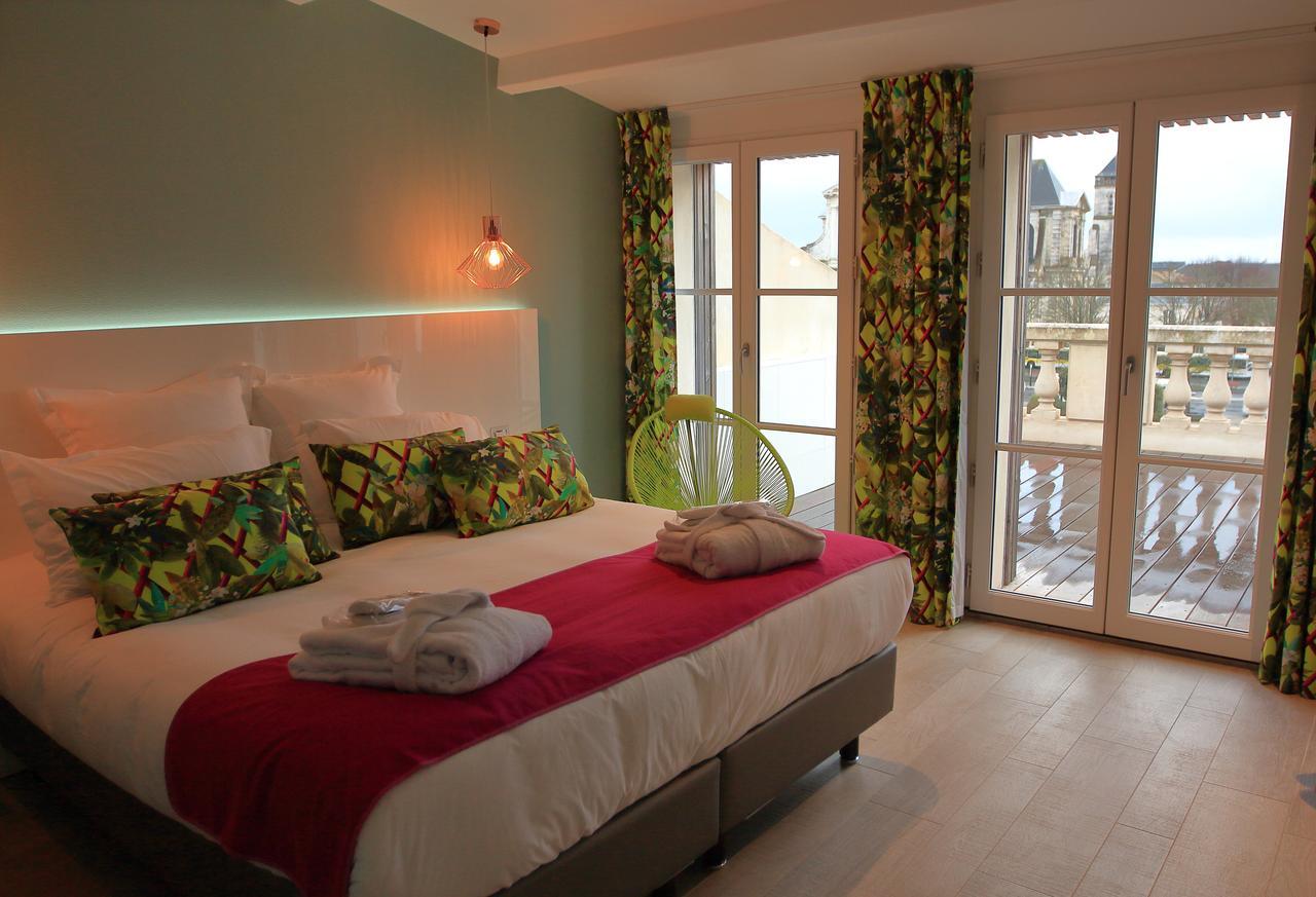 Chambre Double ou Lits Jumeaux avec Terrasse et Jacuzzi Privé