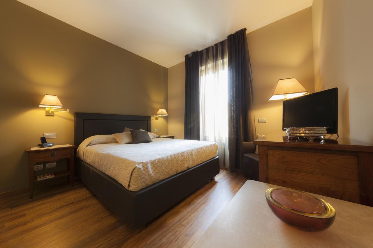 Double Room,614133955:JPEG