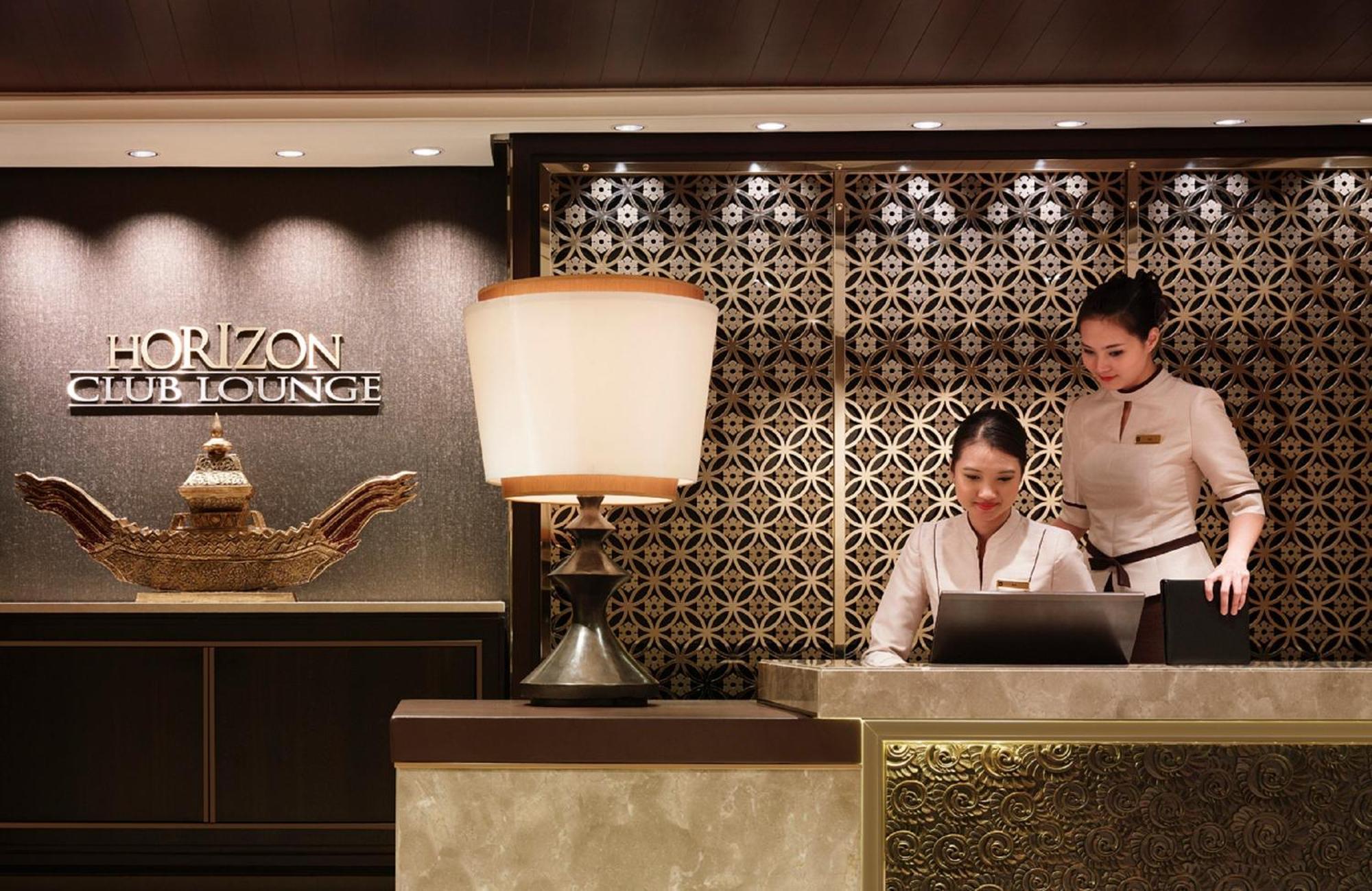 Horizon Club Kingsize Bed