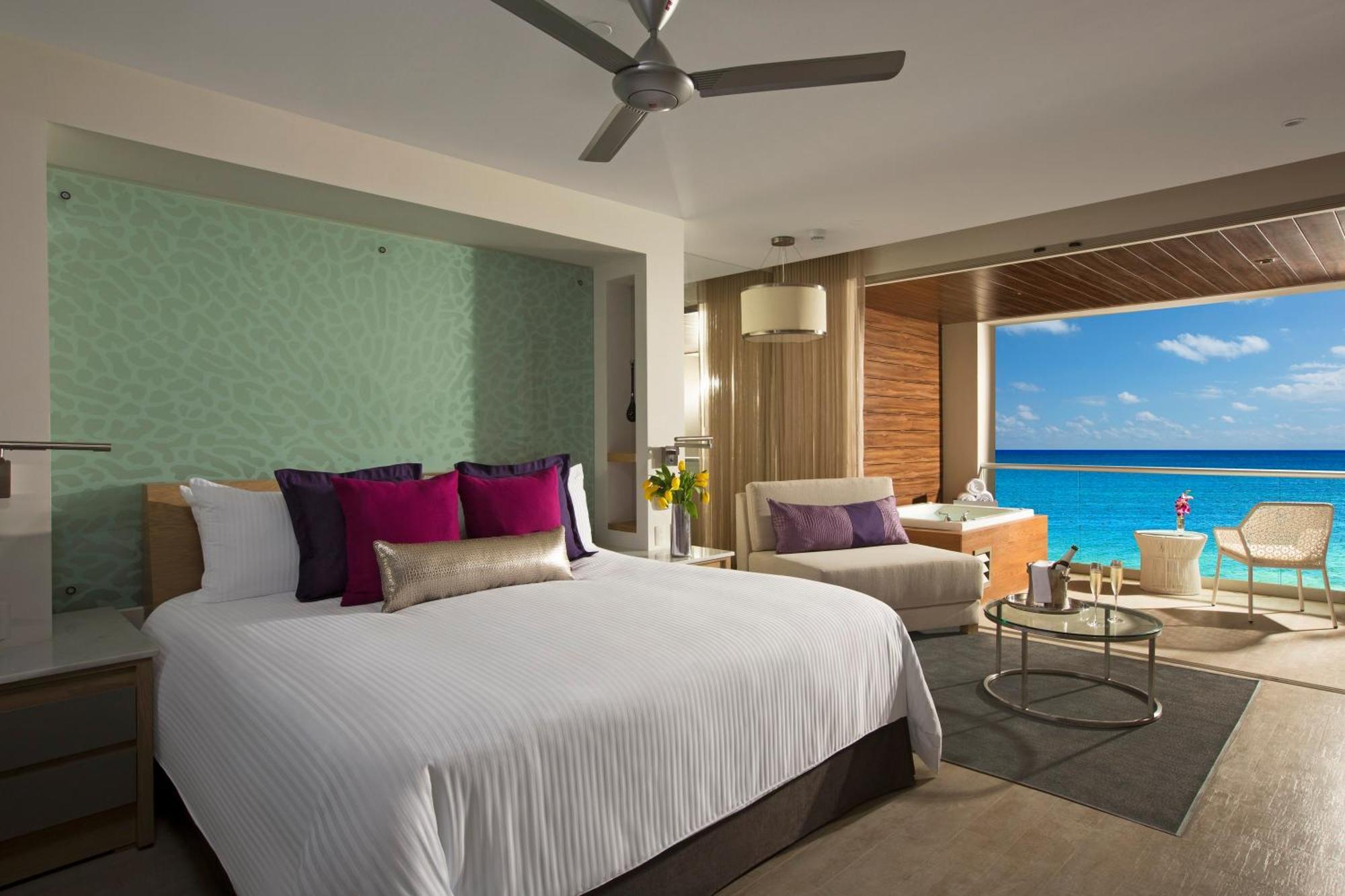 Suite Júnior Dupla Xhale Club com Banheira de Hidromassagem - Frente ao Mar