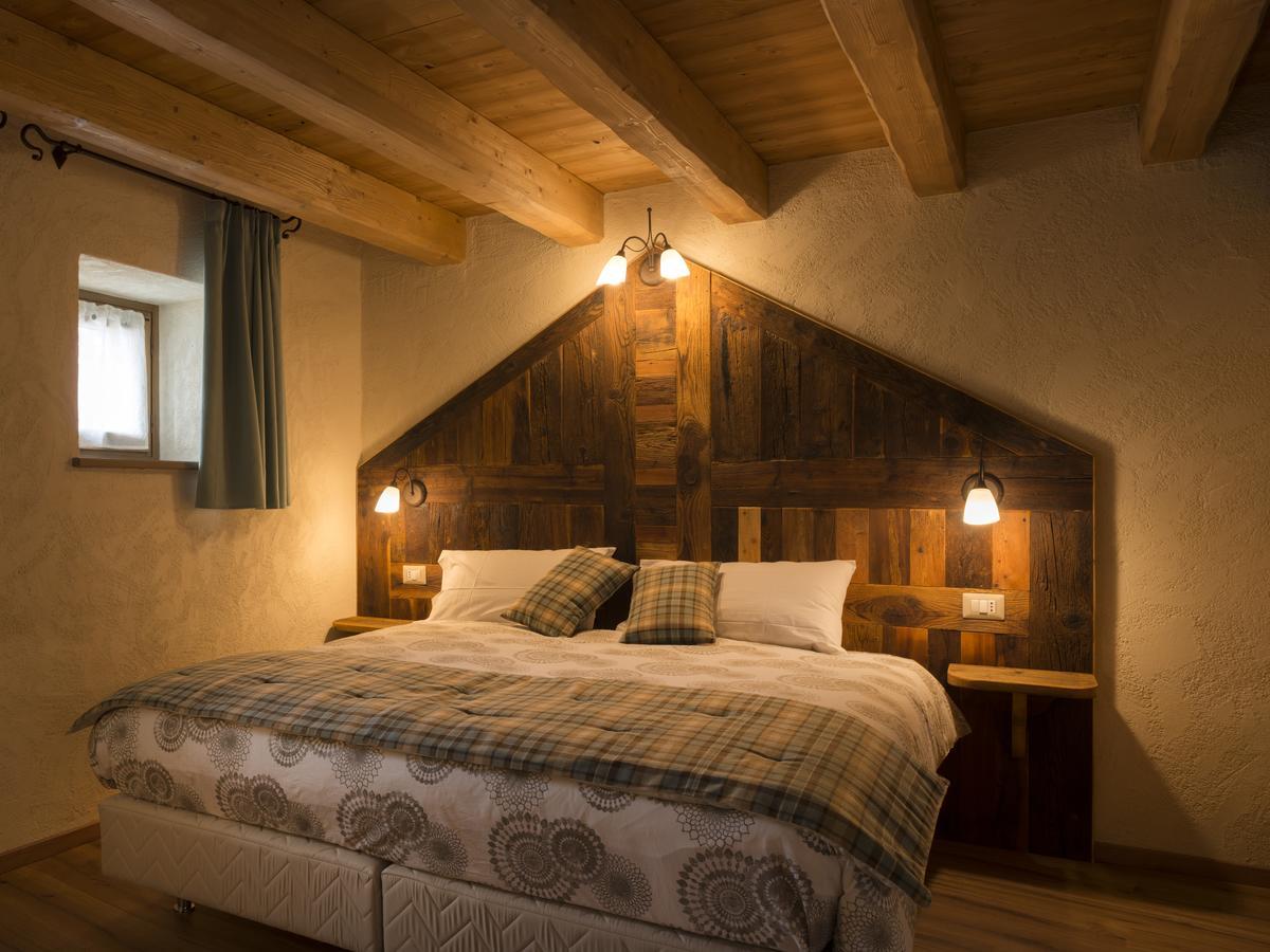Chambre Supérieure avec Bain à Remous