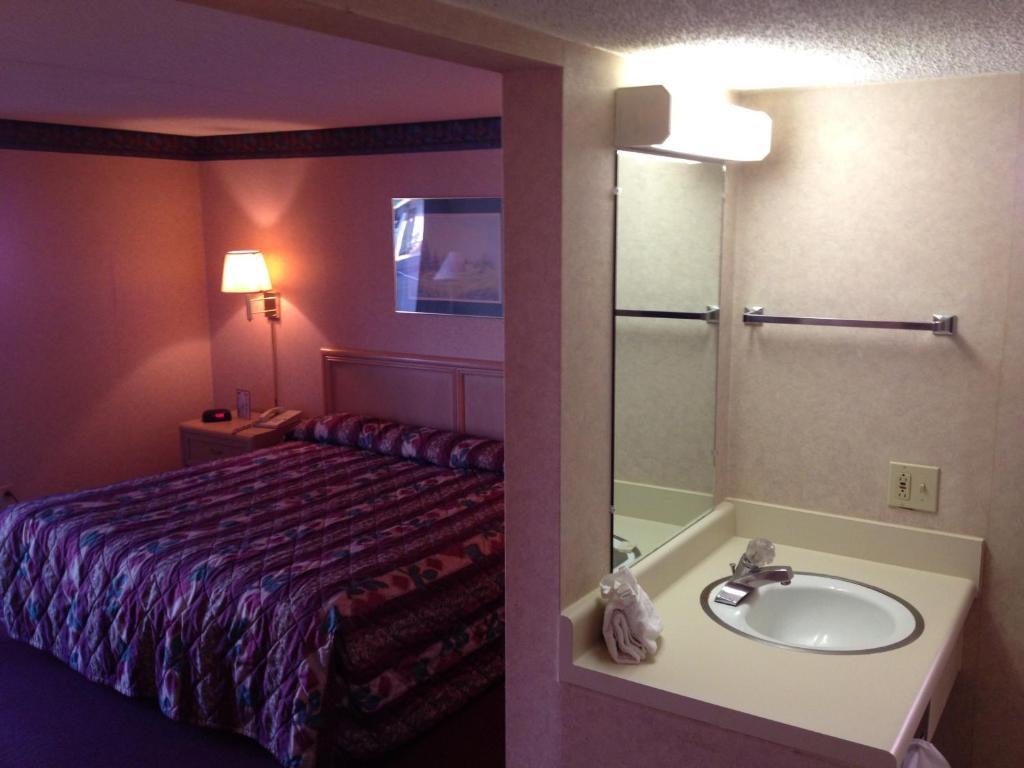 King Room,1580525777:JPEG
