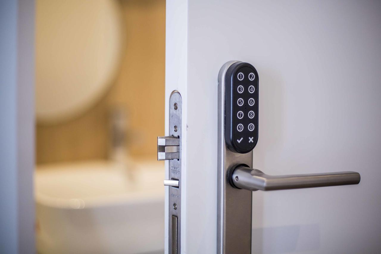Quarto Individual com Casa de Banho Privativa