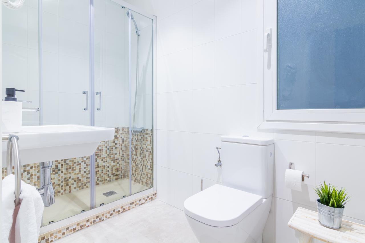 Chambre Double ou Lits Jumeaux avec Salle de Bains Commune