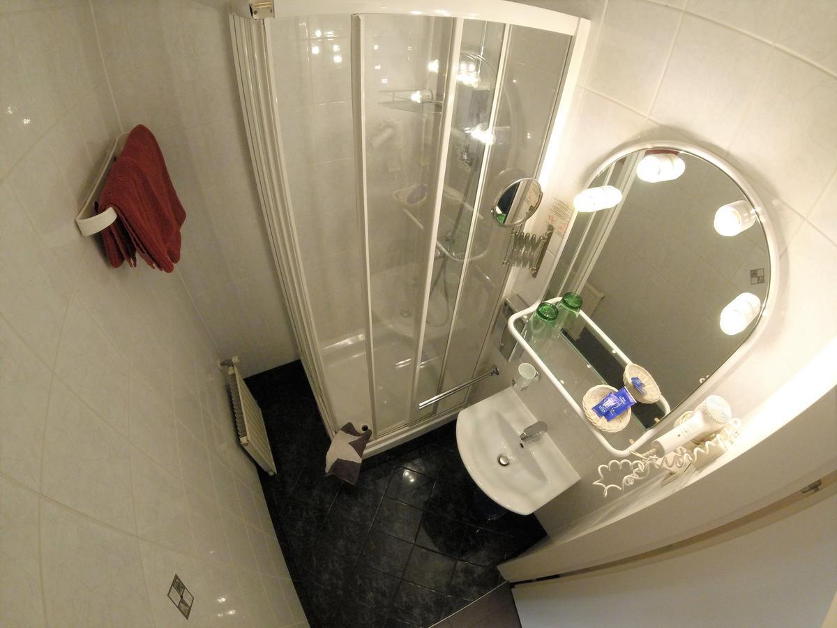 Comfort Single Room,633354627:JPEG