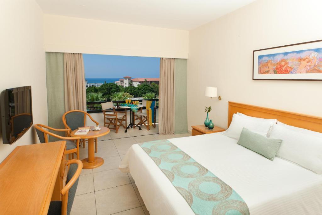 Double or Twin Room with Pool View