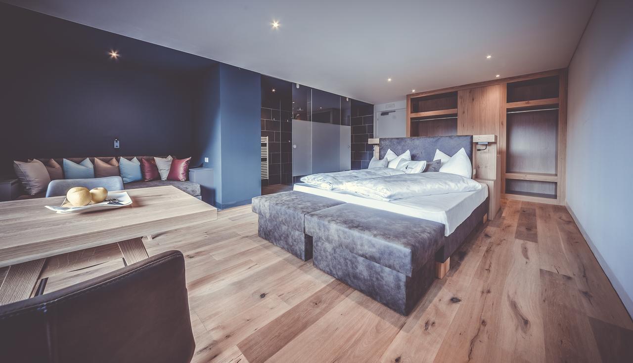 Junior Suite mit Terrasse und Waldblick