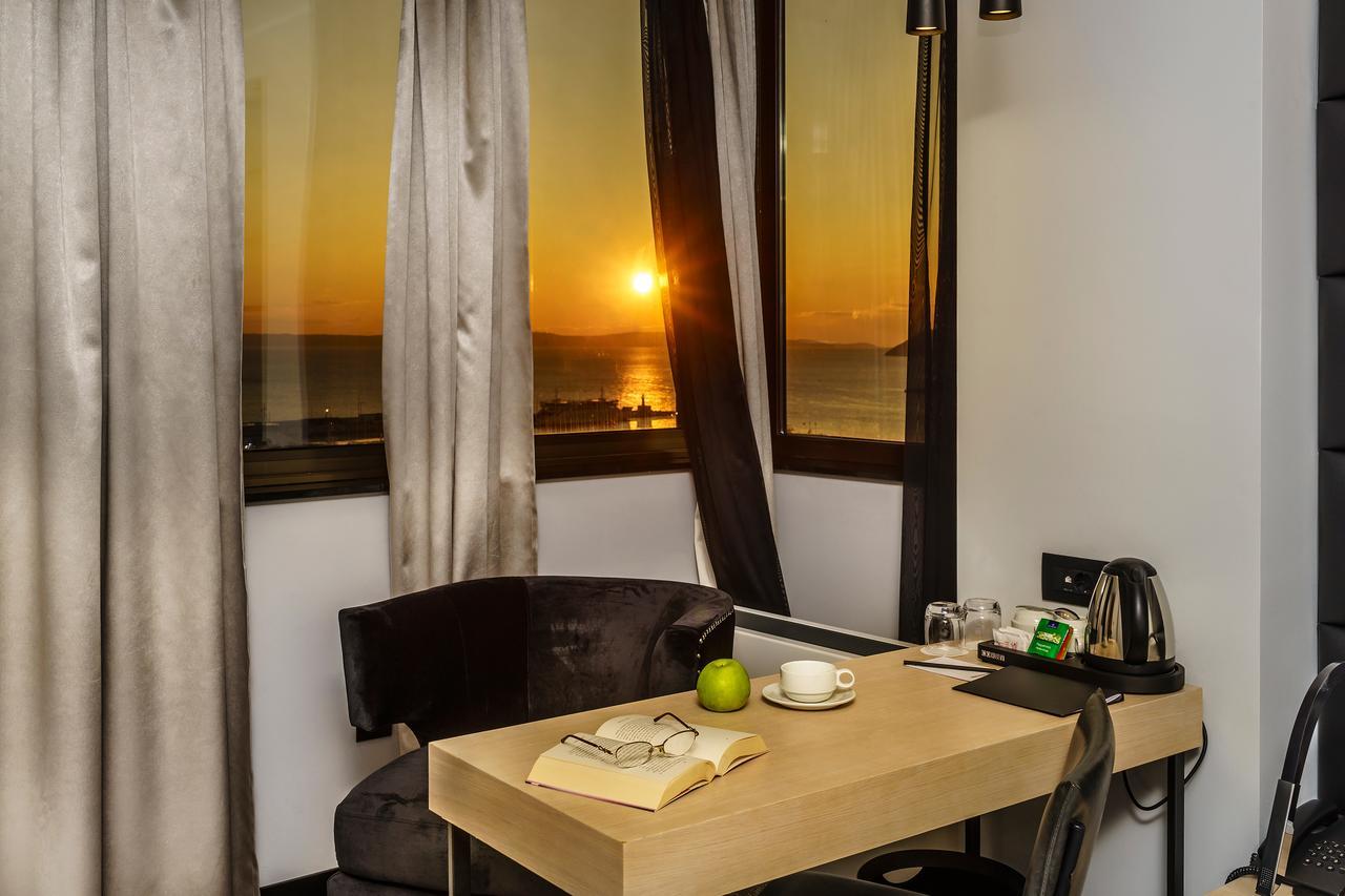Deluxe Double Room with Sea View